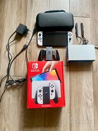 Nintendo Switch OLED + Minecraft pari al nuovo