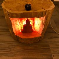 Buddha artigianale in larice per incensi e arredo