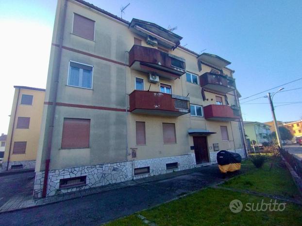 APPARTAMENTO BICAMERE IN PICCOLA PALAZZINA CON ...