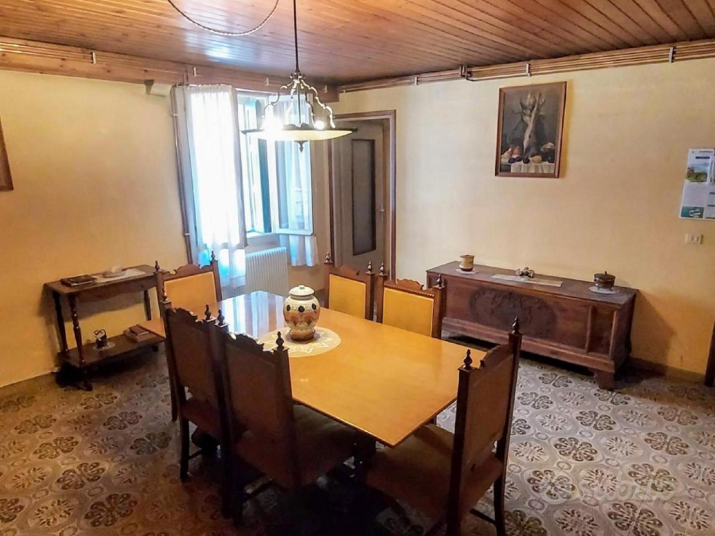 AMPIA CASA D'EPOCA DA RISTRUTTURARE IN CENTRO - Vista 5