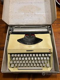 macchina da scrivere 