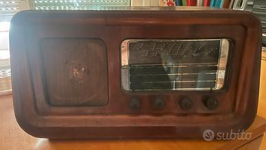 Radio d’epoca a valvole