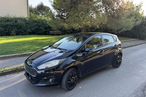 Ford fiesta titanium Diesel 2015