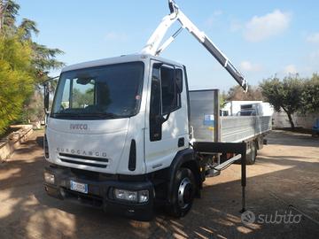 Iveco eurocargo 120e24 cassone con gru