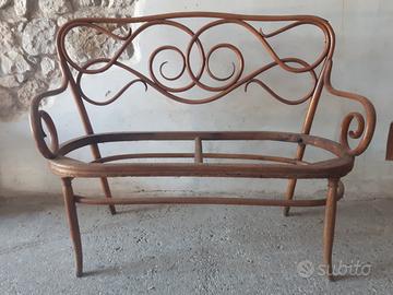 Divanetto tipo thonet modello n.2