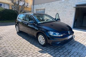Golf 7,  nera, TGI metano, in perfetto stato!!