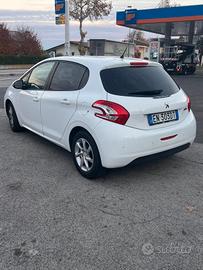 Peugeot 208 1.2 VTi 82 CV 5porte Allure