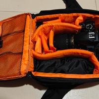 Nikon D3300 con obiettivo e accessori 