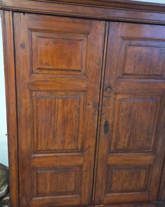 Credenza antica