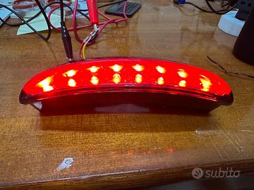 Faro posteriore a led  per moto