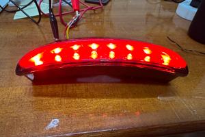 Faro posteriore a led  per moto