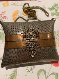 Portatabacco in metallo?