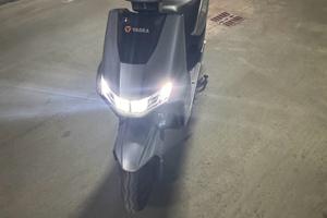Yadea T9 motorino elettrico