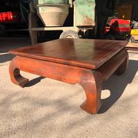 Tavolo basso in legno massello