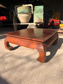 Tavolo basso in legno massello