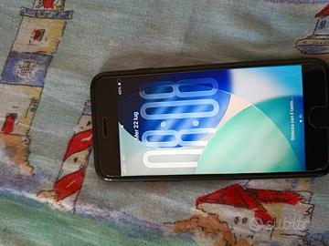 iPhone SE 2022 (terza generazione). Nero, 128 GB