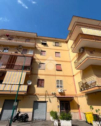 3 LOCALI A TORRE DEL GRECO