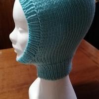 Passamontagna lavorato a mano ai ferri 