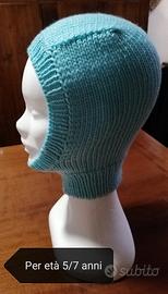 Passamontagna lavorato a mano ai ferri 