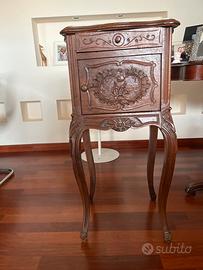Comodino antiquariato