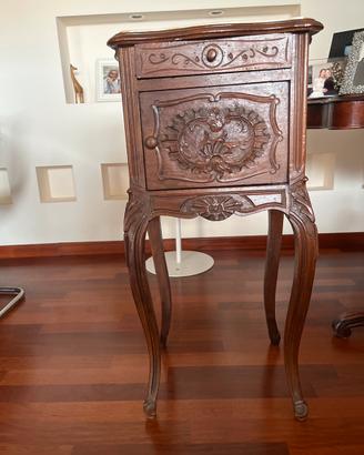 Comodino antiquariato