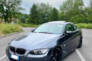 BMW 330i