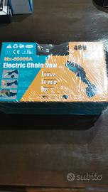 motosega a batteria per putatura