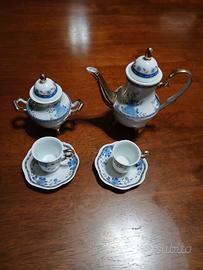 Servizio da te  delle bambole