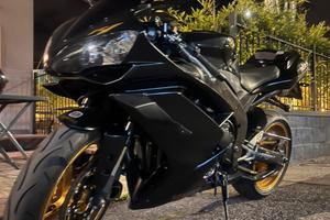 R1 2007 carbonio