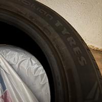 4 nokian 235 55 R18 v104