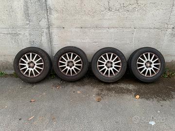 Cerchi in lega Golf 4 195/65 R15 + battistrada