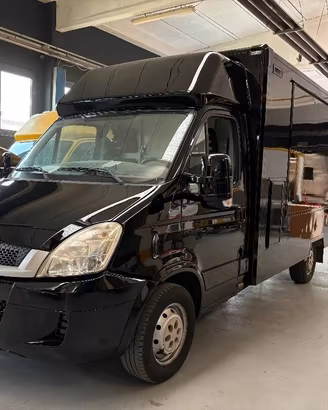 Iveco Daily vuoto uso negozio verniciato
