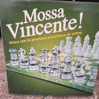 Gioco  degli Scacchi con 32 pezzi in vetro