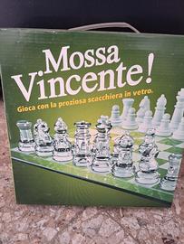 Gioco  degli Scacchi con 32 pezzi in vetro