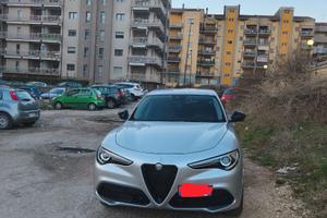 Vendostupenda pari al nuovo alfa romeo Stelvio