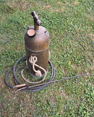 pompa diserbo vintage ottone