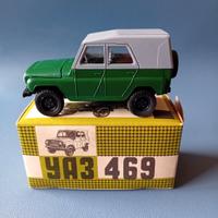 Modellino auto UAZ-469 Urss