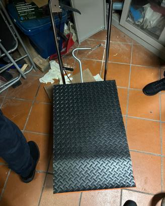 Carrello Elevatore Idraulico montacarichi