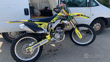 Motocross suzuki rmz 250