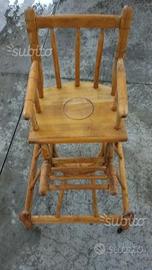 Seggiolone vecchio in legno