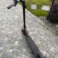 Monopattino elettrico Xiaomi 4 pro
