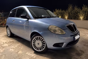 Lancia ypsilon 2008