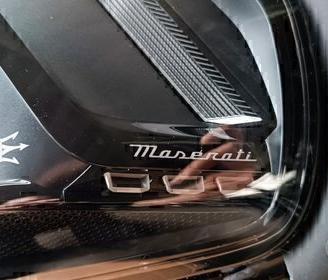 Faro anteriore sinistro Maserati Grandturismo