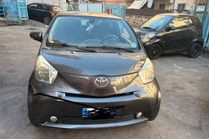 Toyota iq