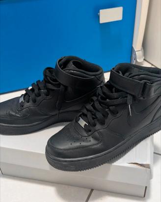 Nike Air Force 1 Mid Nere