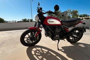 Ducati Scrambler 800 Icon red