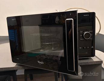 Forno a microonde Whirlpool con funzione CRISP