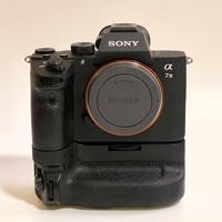 Sony A7 III + Battery grip + Cage