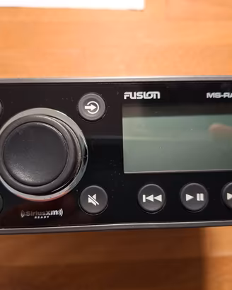 Radio marina FUSION MS -RA 205 -NON FUNZIONANTE