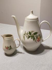 Teiera e lattiera antiche 